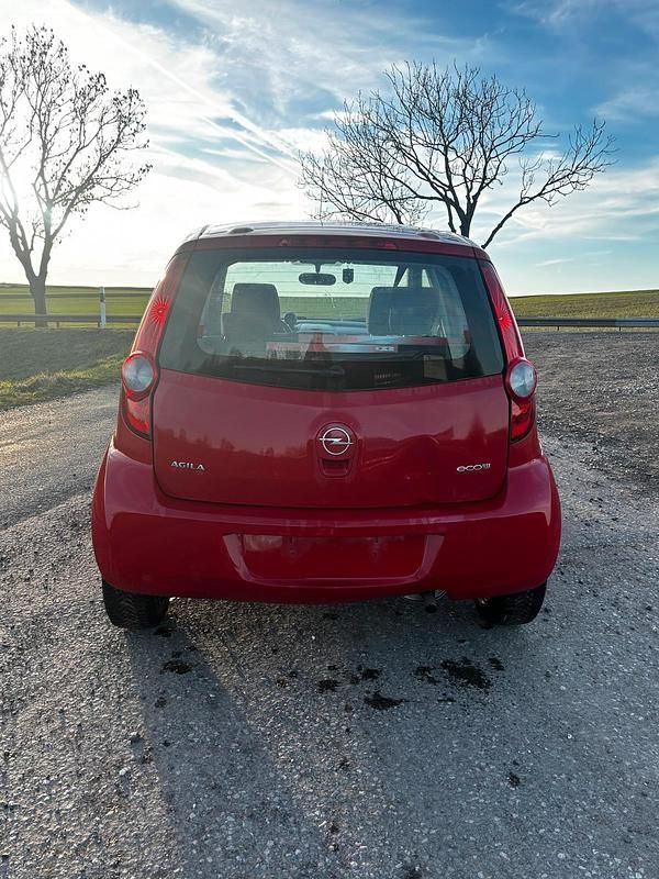 Gebraucht Opel Agila 68 PS (50 kW) 2012 Rot Kleinwagen