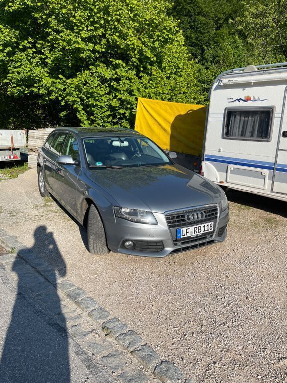 Grau Gebraucht 2009 Audi A4 Ambiente Kombi | 8.000 € (Etwas zu teuer) - Bild 1/4