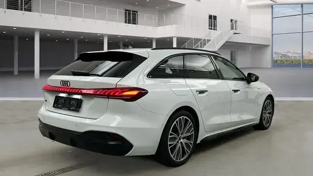 Używany Audi A5 S-line plus 204 KM (150 kW) 2025 Biały Kombi