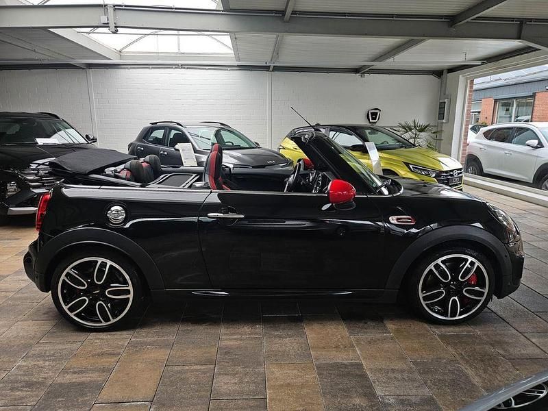 Gebraucht Mini John Cooper Works Cabriolet 231 PS (169 kW) 2019 Schwarz Cabrio