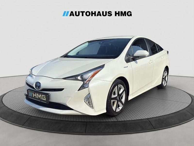 White crystal shine Gebraucht 2016 Toyota Prius Comfort Kleinwagen | 14.900 € (Fairer Preis) - Bild 1/4