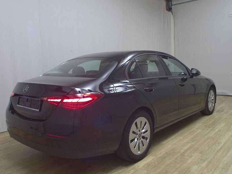 Gebraucht Mercedes C180 190 PS (139 kW) 2022 Schwarz Limousine