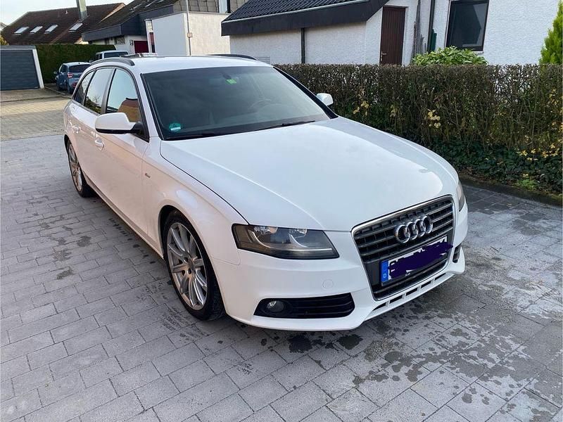 Weiß Gebraucht 2011 Audi A4 S-Line Kombi | 6.900 € (Fairer Preis) - Bild 1/4