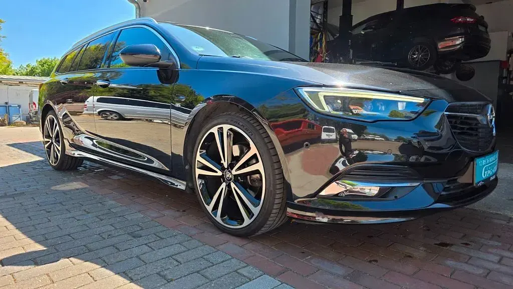 Gebraucht Opel Insignia Business Innovation 170 PS (125 kW) 2017 Schwarz Kombi