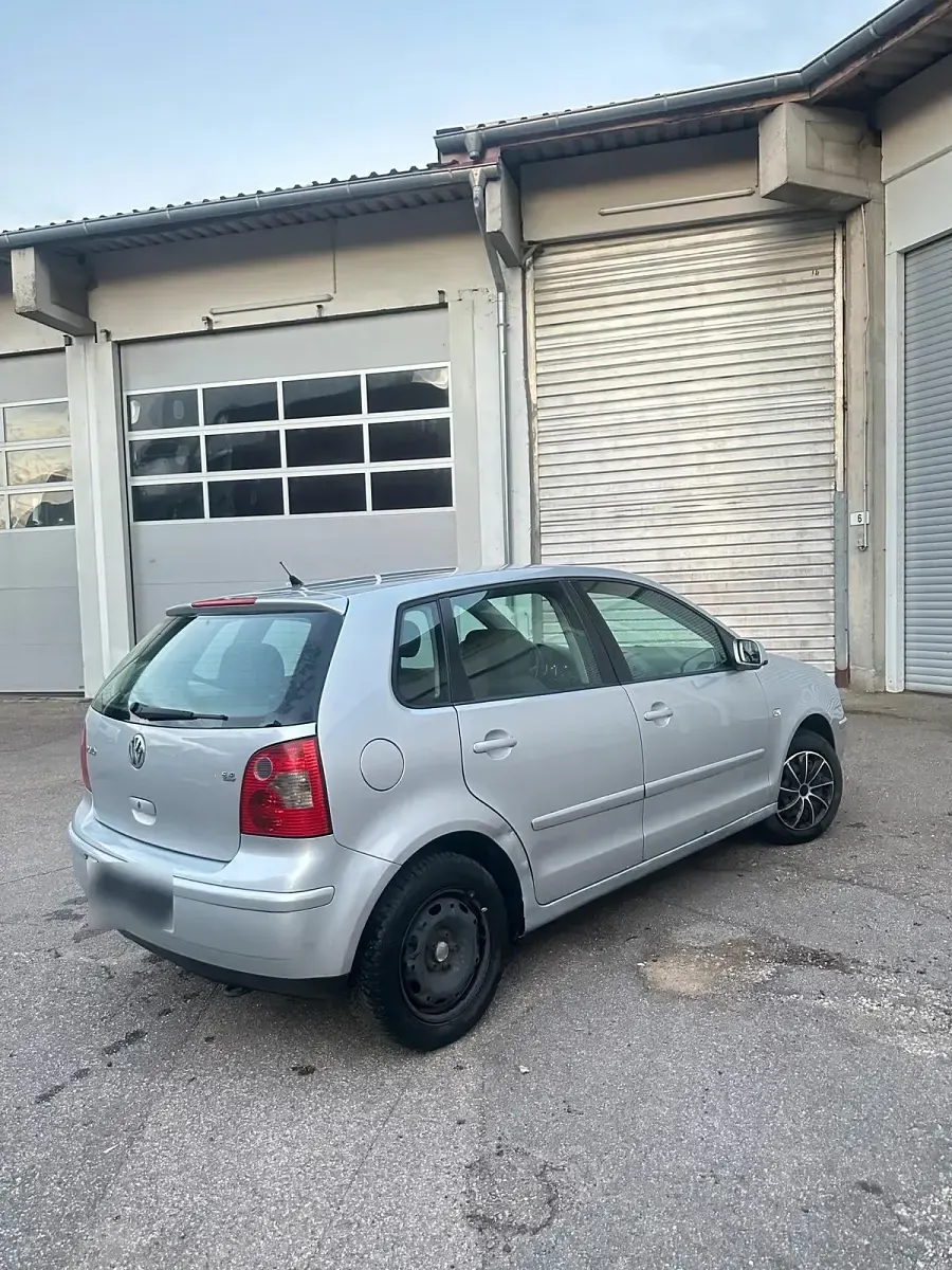Gebraucht VW Polo Cricket 82 PS (60 kW) 2004 Silber Kleinwagen