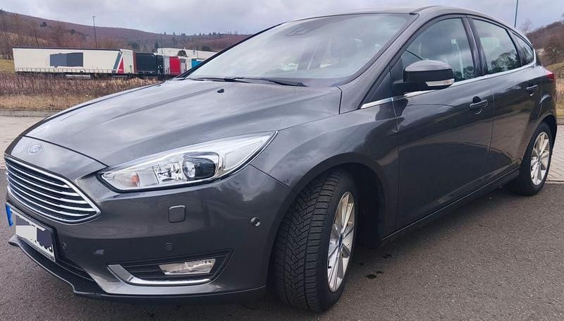 Gebraucht Ford Focus Titanium 150 PS (110 kW) 2016 Grau Limousine
