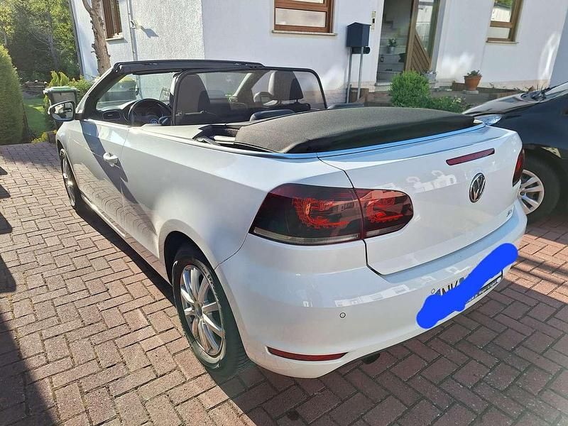 Gebraucht VW Golf Cabriolet 105 PS (77 kW) 2012 Weiß Cabrio