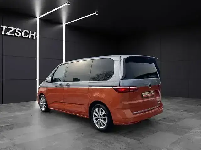 Second-hand VW Multivan Style 150 CP (110 kW) 2022 Argintiu Monovolum