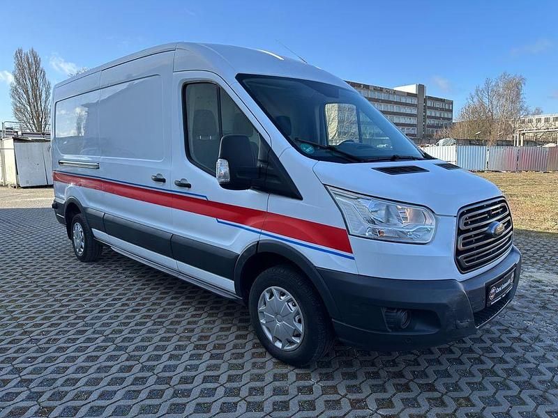Gebraucht Ford Transit 125 PS (91 kW) 2016 Weiß Van / Kleinbus