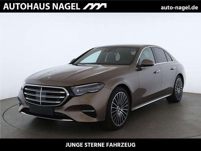 Braun Gebraucht 2024 Mercedes E300 Premium Limousine | 62.989 € (Teuer) - Bild 1/4