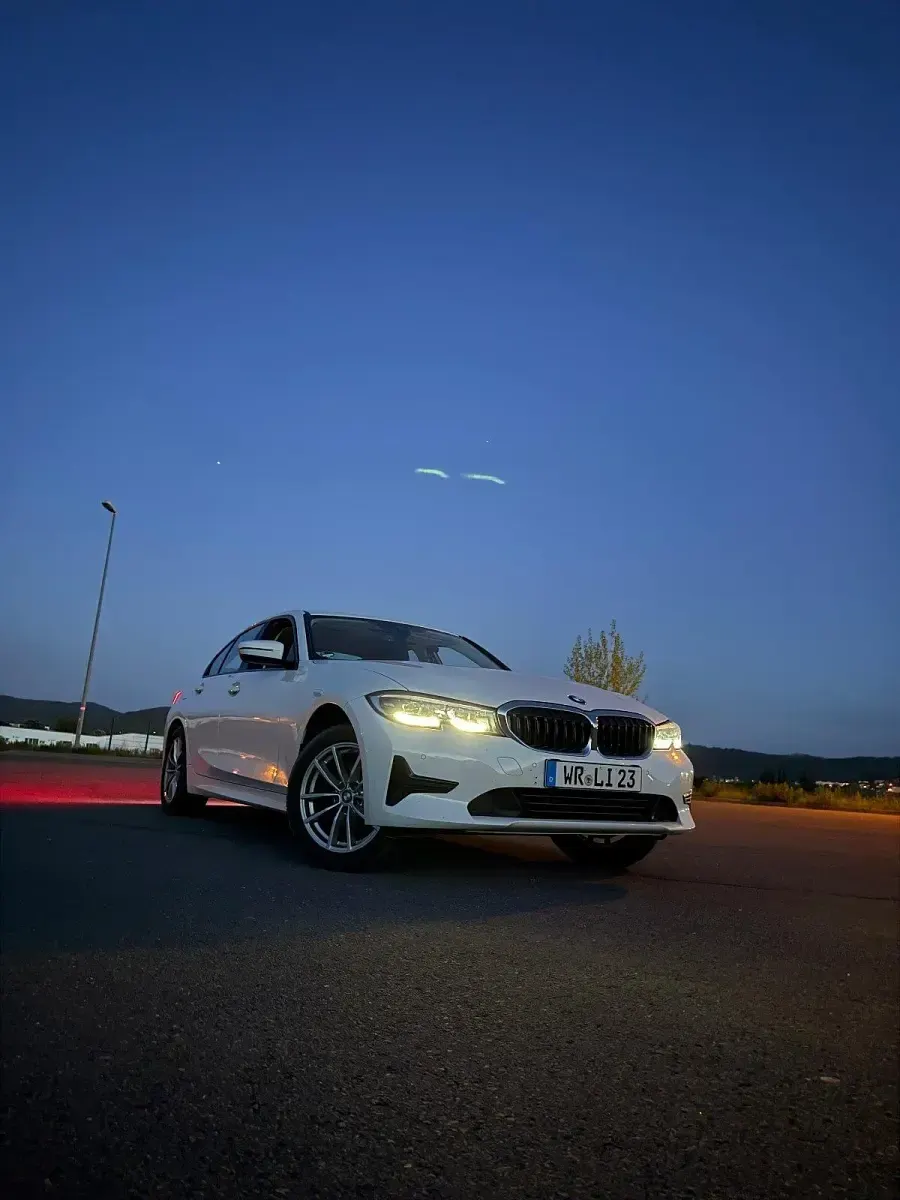 Używany BMW 320 190 KM (139 kW) 2022 Biały Sedan/Limuzyna