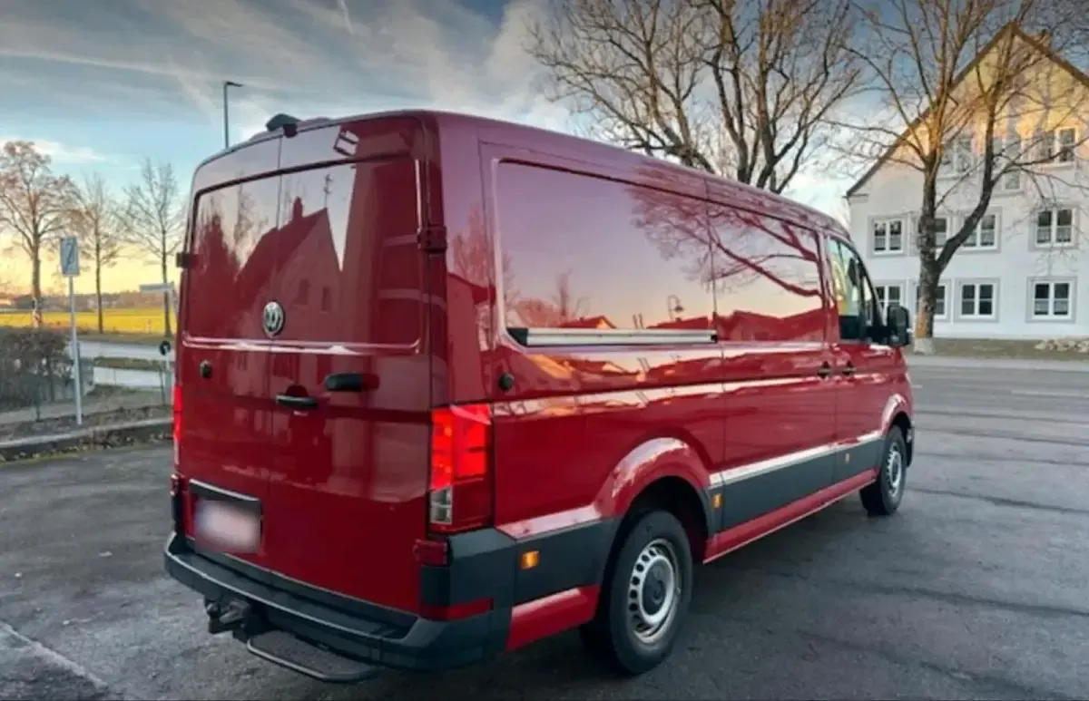 Gebraucht VW Crafter 177 PS (130 kW) 2019 Rot Van