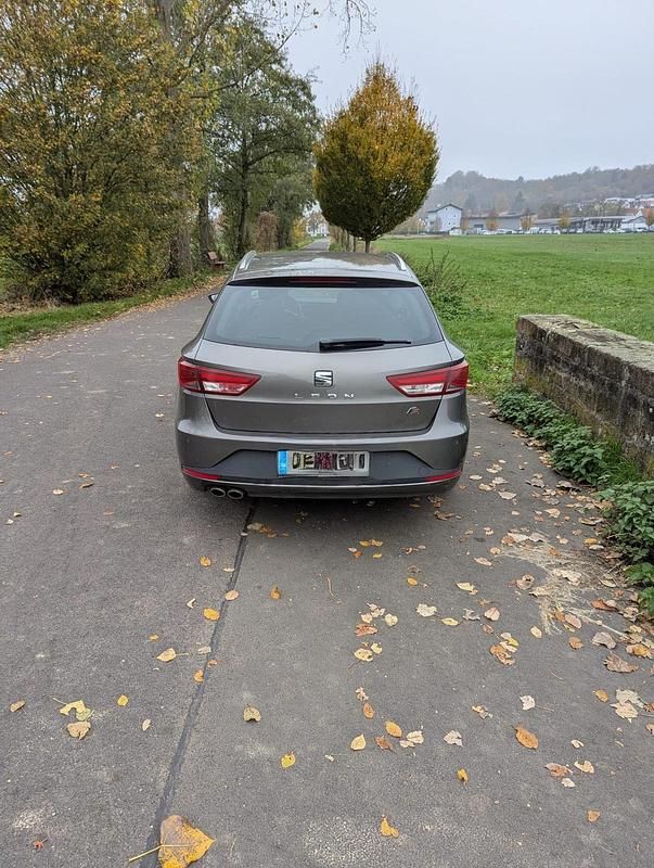 Gebraucht Seat Leon 150 PS (110 kW) 2015 Silber Kombi