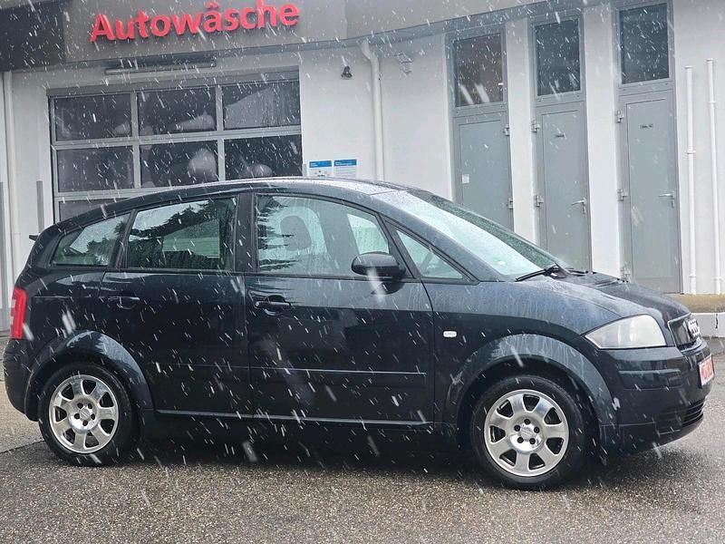 Gebraucht Audi A2 75 PS (55 kW) 2001 Blau Kleinwagen
