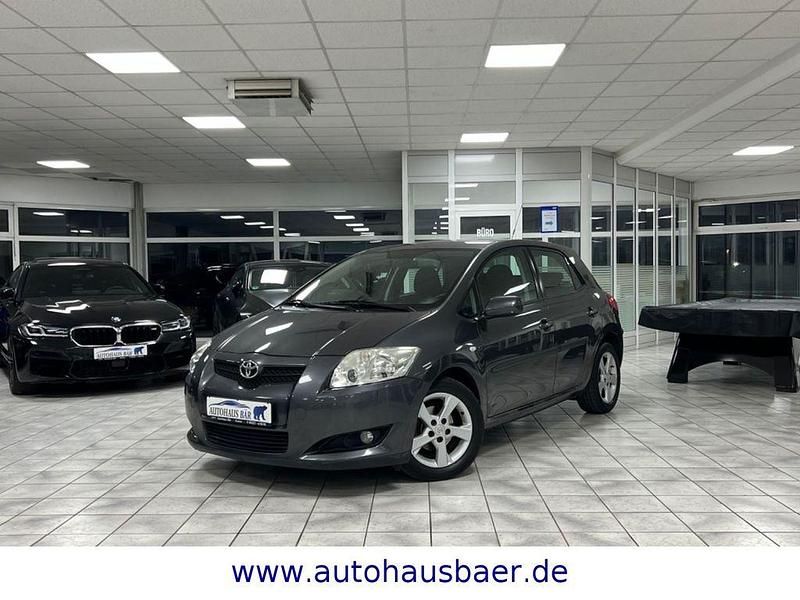 Grau Gebraucht 2009 Toyota Auris Sol Limousine | 7.890 € (Teuer) - Bild 1/4