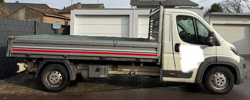 Gebraucht Peugeot Boxer 131 PS (96 kW) 2017 Weiß Van