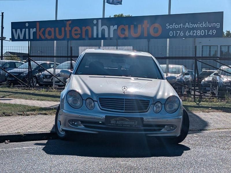Silber Gebraucht 2003 Mercedes E270 Limousine | 5.999 € (Teuer) - Bild 1/4