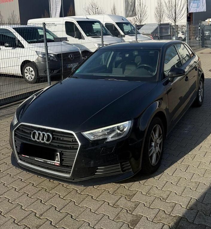 Gebraucht Audi A3 116 PS (85 kW) 2017 Schwarz Limousine