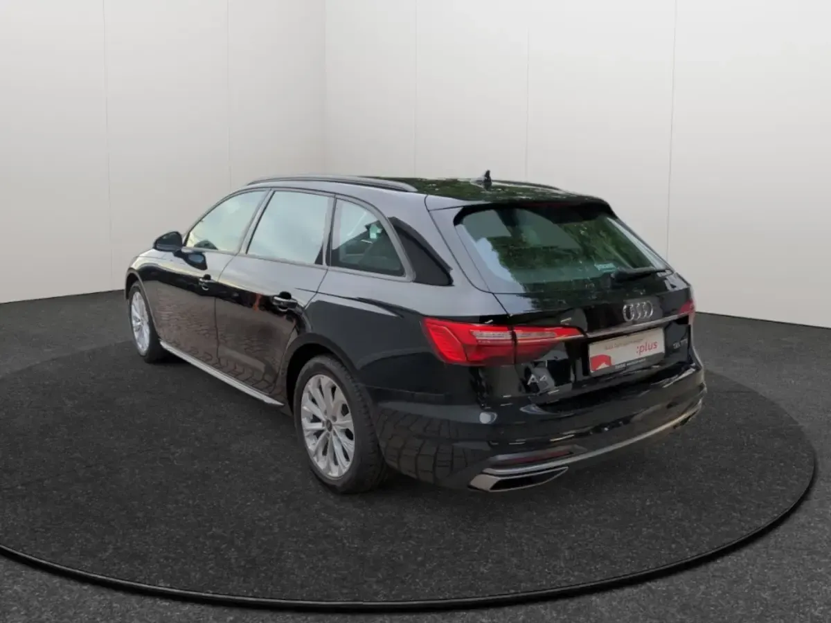 Gebraucht Audi A4 Advanced 150 PS (110 kW) 2022 Schwarz Kombi