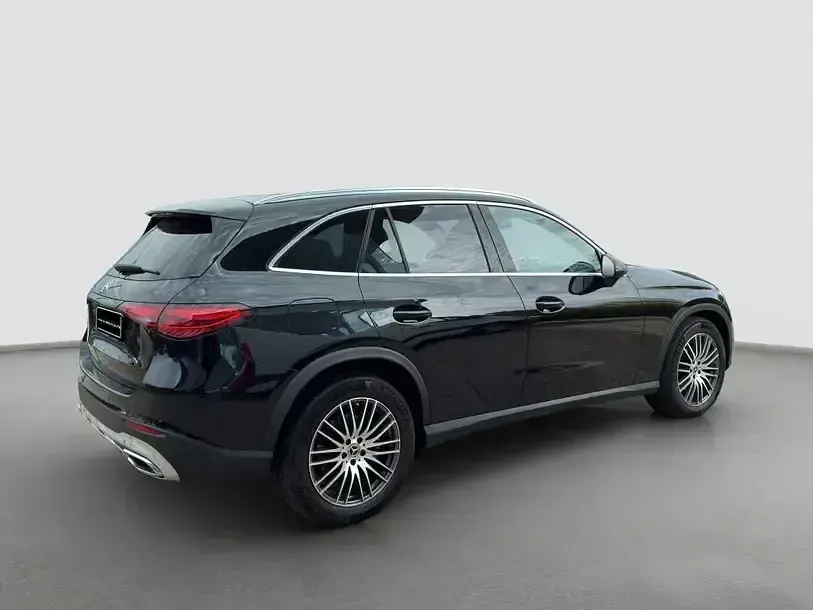 Gebraucht Mercedes GLC200 204 PS (150 kW) 2023 Schwarz SUV