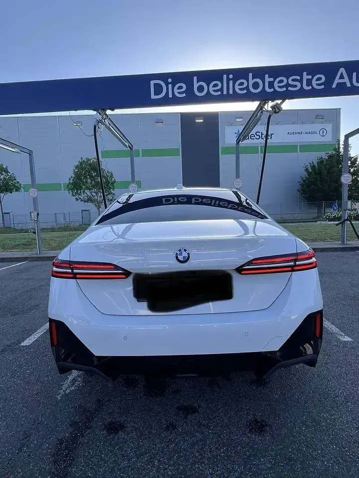 Gebraucht BMW 520 M Sport 197 PS (144 kW) 2024 Limousine