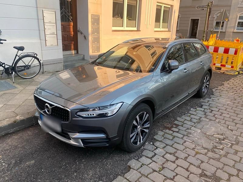 Gebraucht Volvo V90 CC 190 PS (139 kW) 2019 Grau Kombi