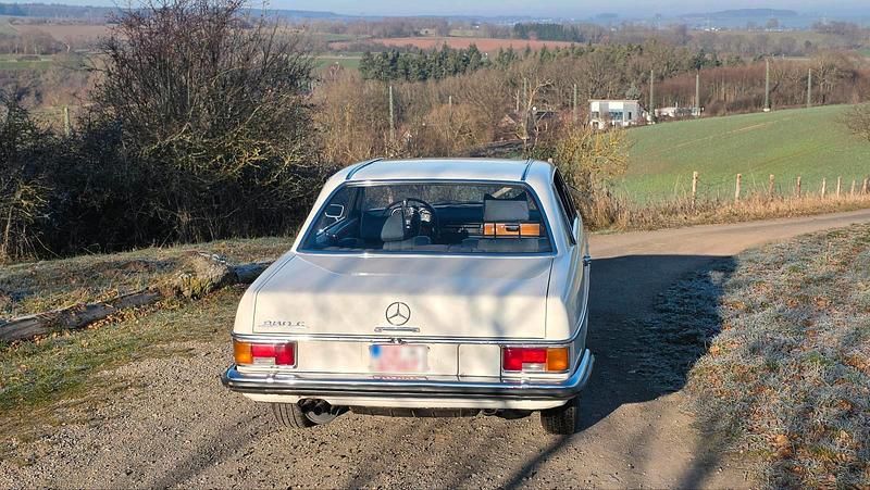 Gebraucht Mercedes W114 160 PS (117 kW) 1973 Weiß Coupé