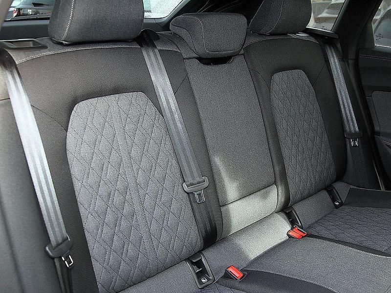 Gebraucht Audi A5 S-Line 204 PS (150 kW) 2025 Grau Kombi