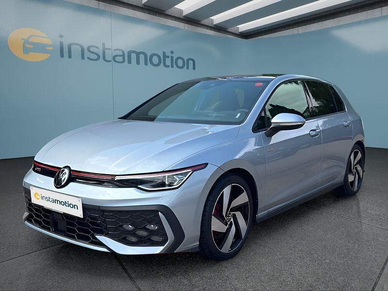 Silber Gebraucht 2024 VW Golf VIII GTI Kleinwagen | 35.599 € (Guter Preis) - Bild 1/4
