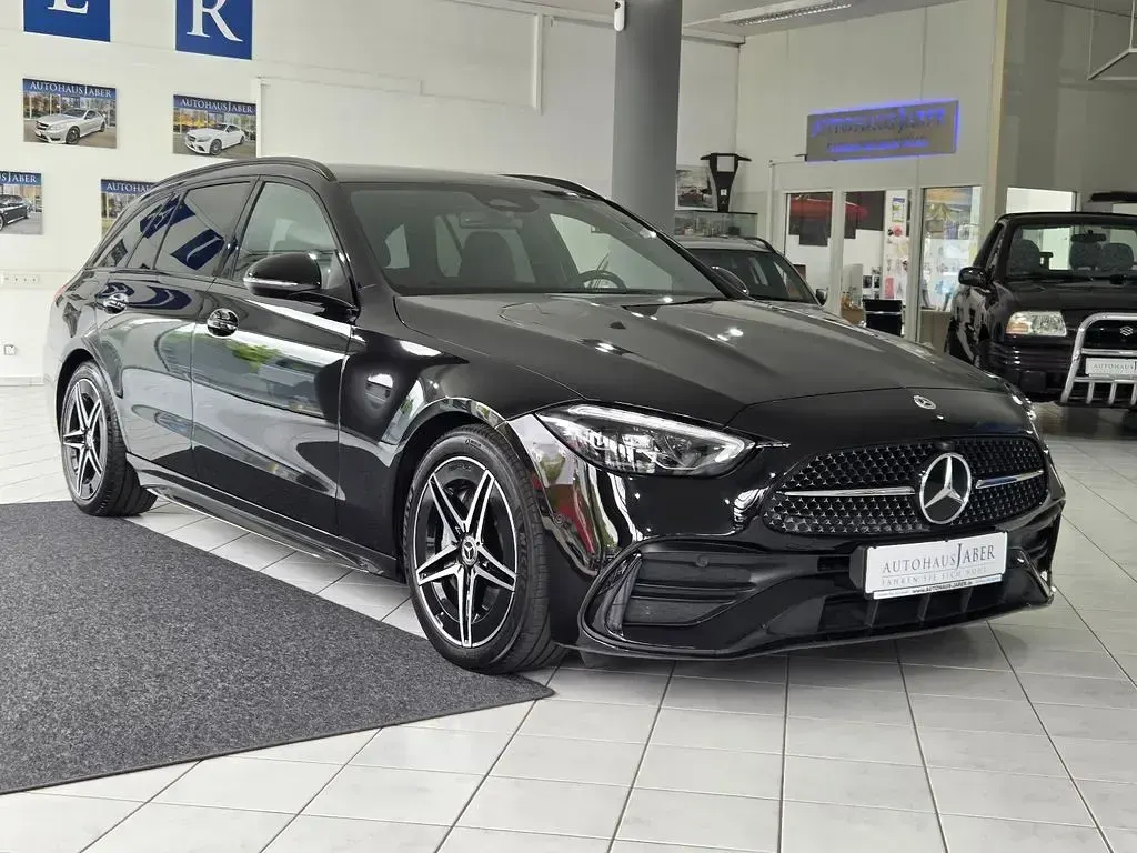 Gebraucht Mercedes 300 AMG line 286 PS (210 kW) 2021 Schwarz Limousine