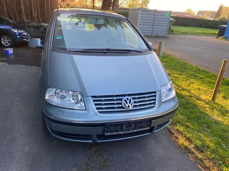 Stonehengegrey metallic Gebraucht 2005 VW Sharan Comfortline Van / Kleinbus | 3.850 € (Fairer Preis) - Bild 1/4