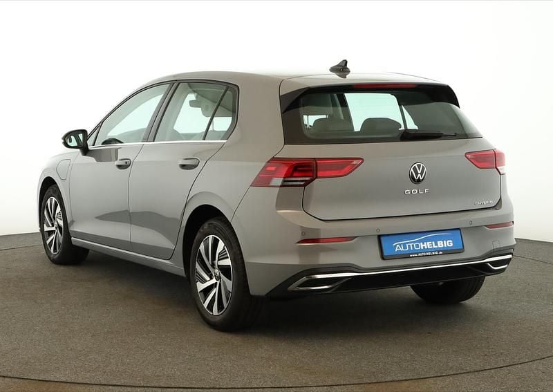 Gebraucht VW Golf Style 204 PS (150 kW) 2022 Mondsteingrau SUV