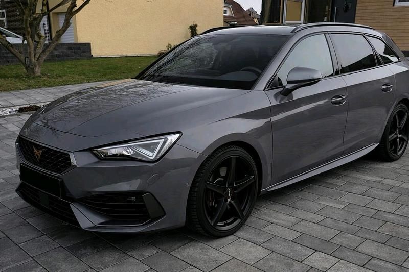 Second-hand Cupra Leon 310 CP (228 kW) 2023 Gri Break