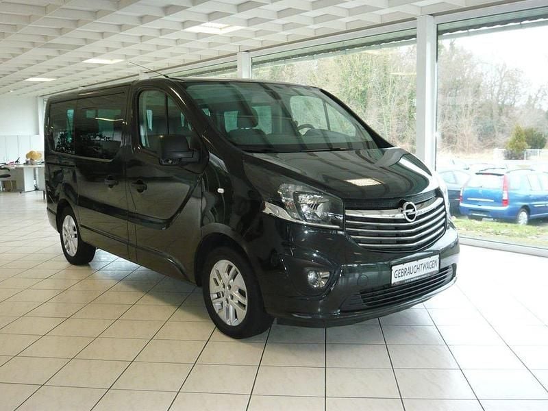 Schwarz Gebraucht 2017 Opel Vivaro Van / Kleinbus | 9.990 € (Guter Preis) - Bild 1/4