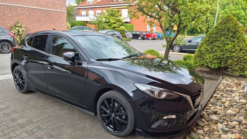 Schwarz Gebraucht 2015 Mazda 3 Black Limited Limousine | 10.000 € (Fairer Preis) - Bild 1/4