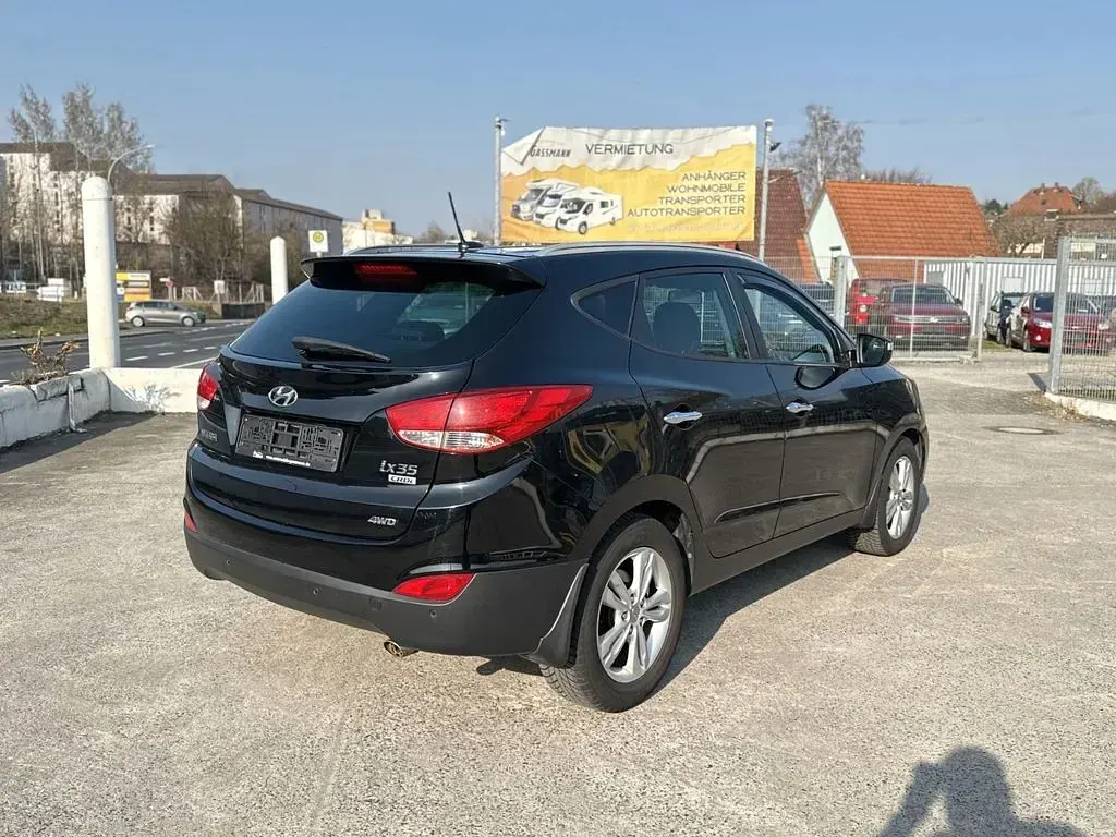 Gebraucht Hyundai ix35 Premium 184 PS (135 kW) 2011 Schwarz SUV