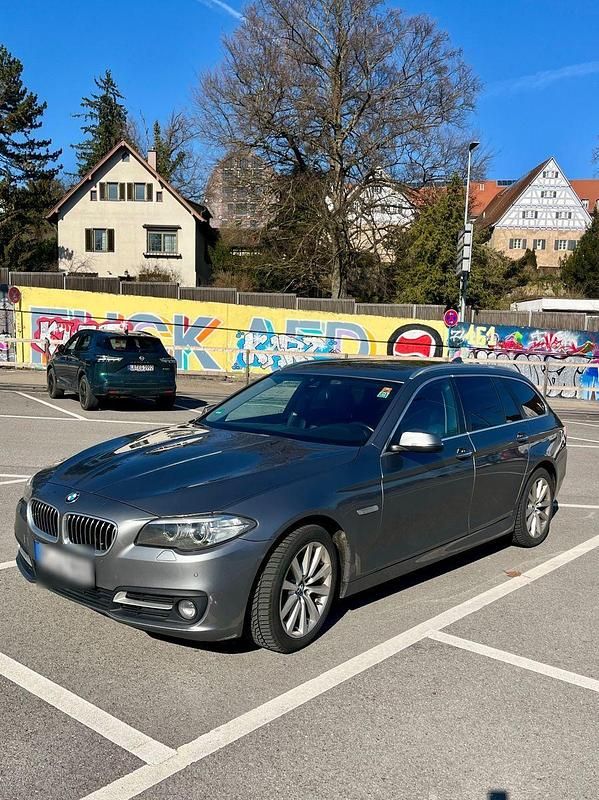 Gebraucht BMW 520 190 PS (139 kW) 2015 Grau Kombi