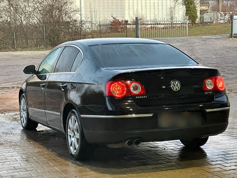 Gebraucht VW Passat 140 PS (102 kW) 2007 Schwarz Limousine