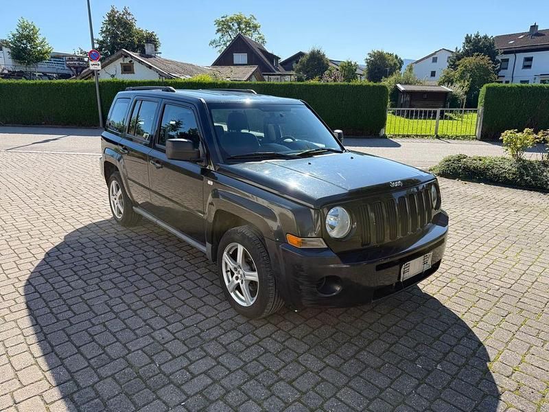 Schwarz Gebraucht 2011 Jeep Patriot Sport SUV | 3.990 € (Fairer Preis) - Bild 1/4
