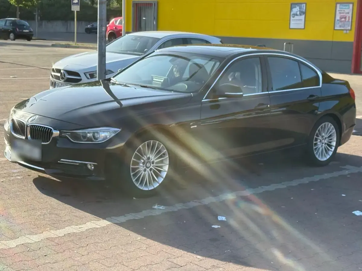 Gebraucht BMW 320 Luxury Line 184 PS (135 kW) 2012 Schwarz Limousine