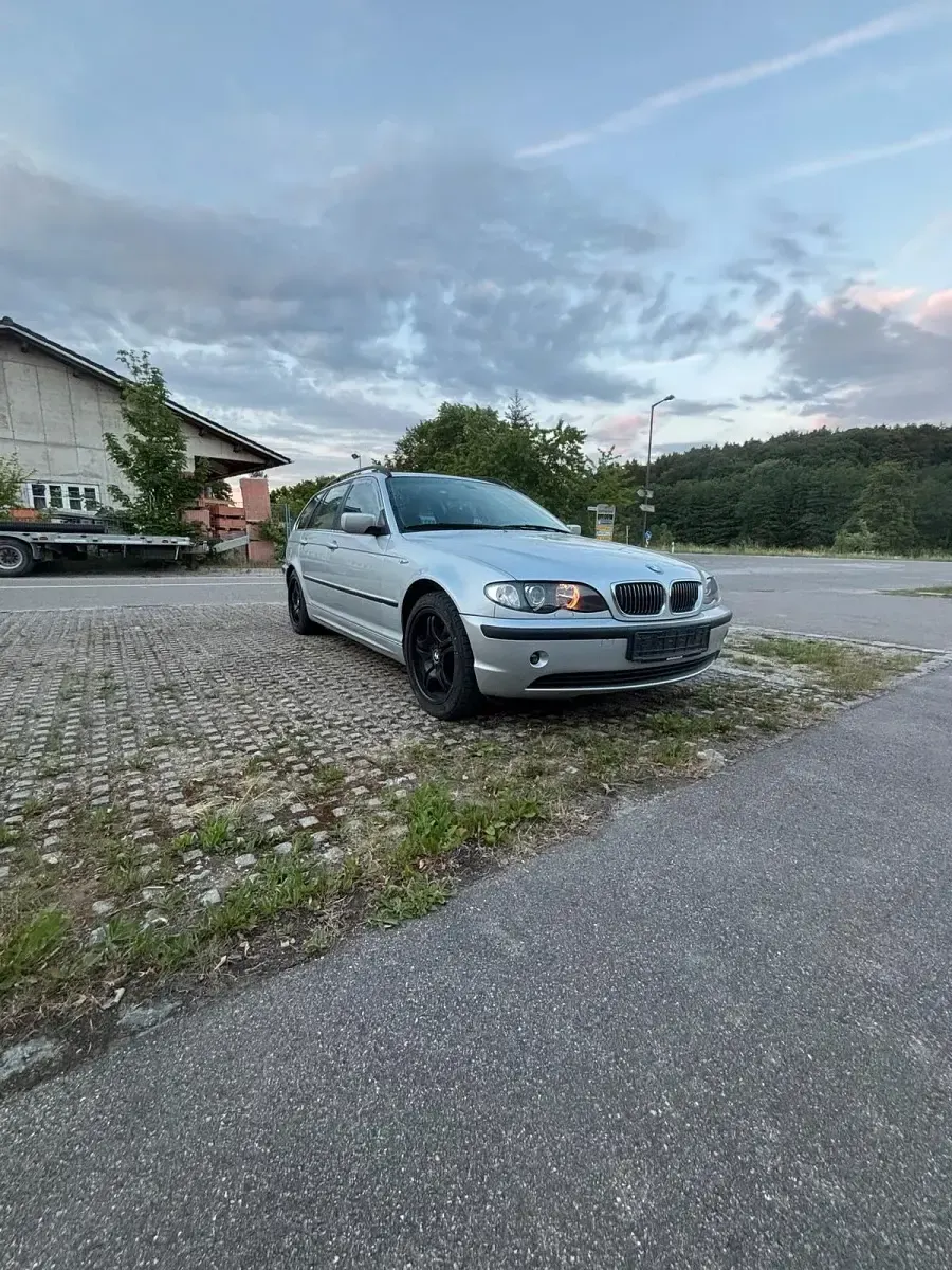 Gebraucht BMW 320 170 PS (125 kW) 2002 Silber Kombi