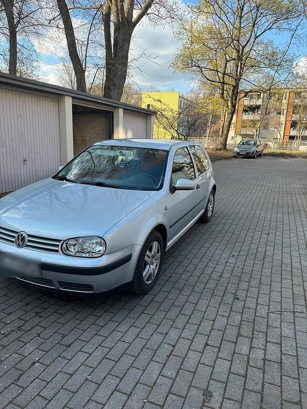 Gebraucht VW Golf IV 75 PS (55 kW) 2001 Silber Kleinwagen