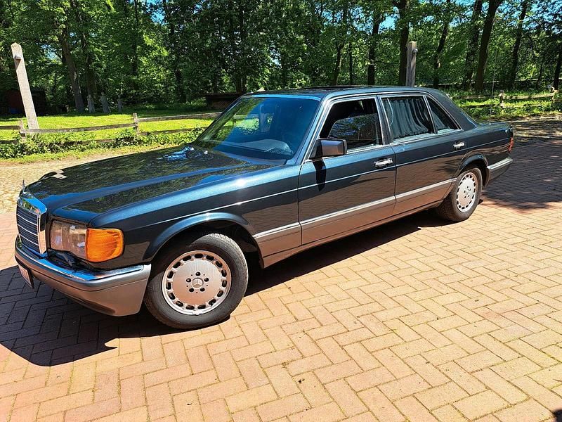Schwarz Gebraucht 1988 Mercedes 560 Limousine | 26.000 € - Bild 1/4