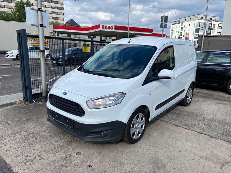 Gebraucht Ford Transit Trend 95 PS (69 kW) 2018 Weiß Van / Kleinbus