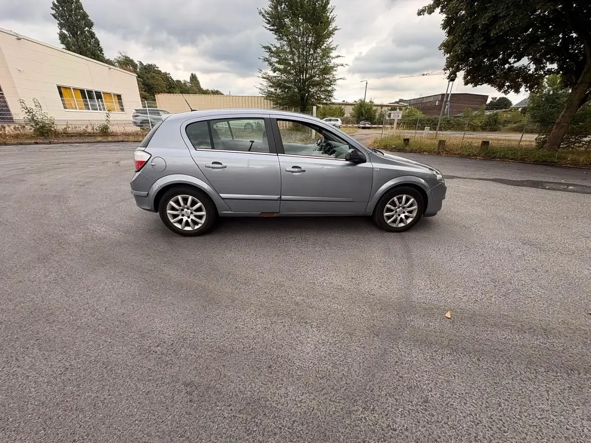 Gebraucht Opel Astra 120 PS (88 kW) 2004 Grau Kleinwagen