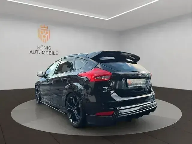 Gebraucht Ford Focus ST 250 PS (183 kW) 2018 Schwarz Limousine