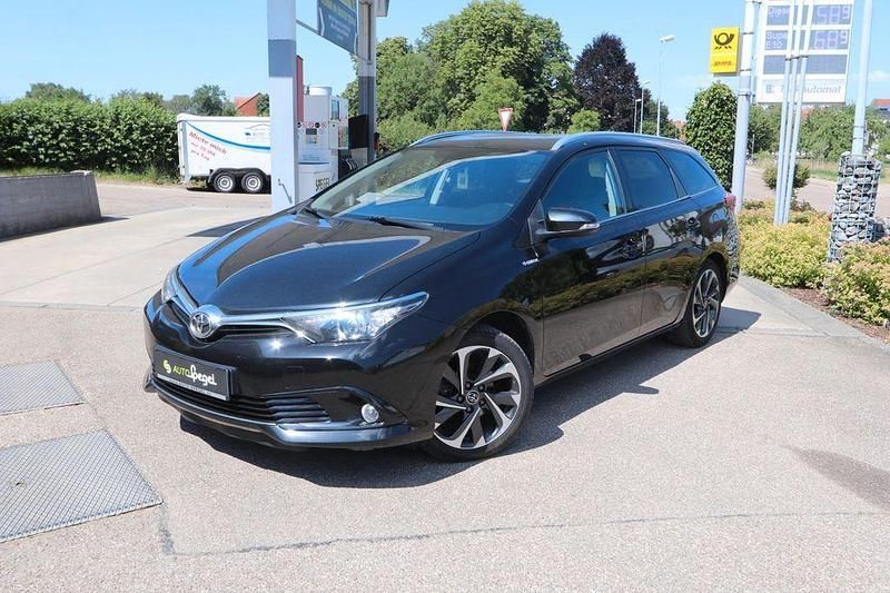 Schwarz Gebraucht 2016 Toyota Auris Touring Sports Design Kombi | 11.490 € (Fairer Preis) - Bild 1/4