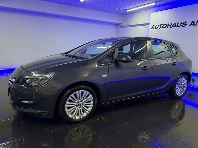 Gebraucht Opel Astra Active 116 PS (85 kW) 2013 Grau Limousine