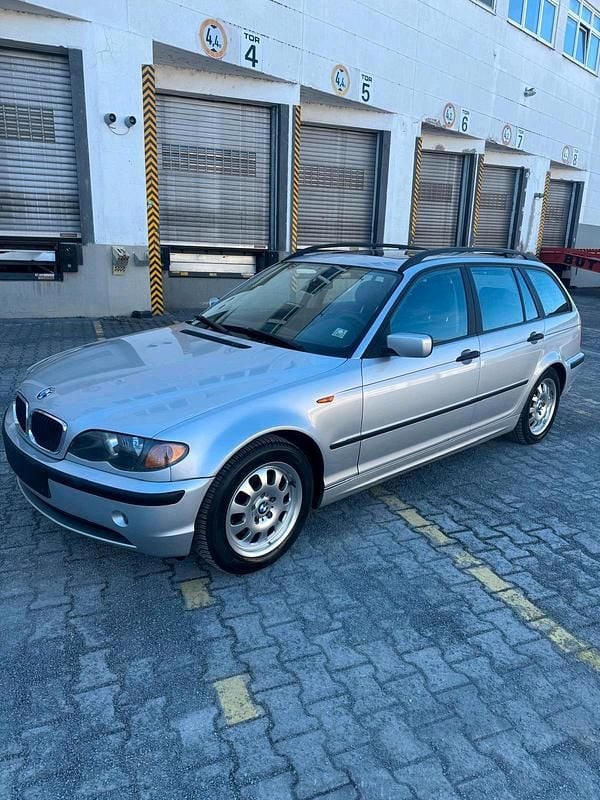 Gebraucht BMW 318 143 PS (105 kW) 2002 Silber Kombi