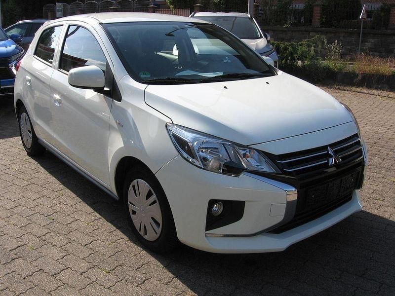 Weiß Gebraucht 2022 Mitsubishi Space Star Select Limousine | 9.500 € (Guter Preis) - Bild 1/4